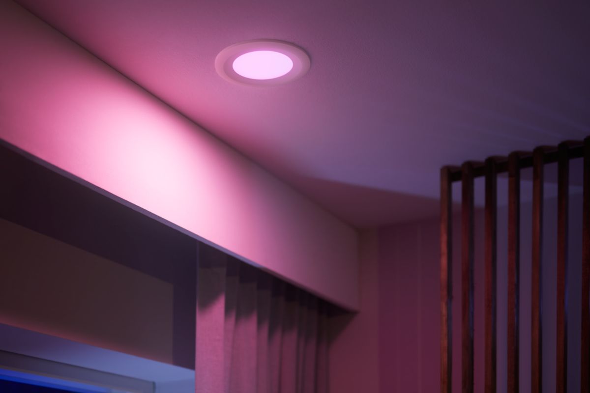 Philips Hue Akari Downlight – Đèn LED âm trần cao cấp 16 triệu màu