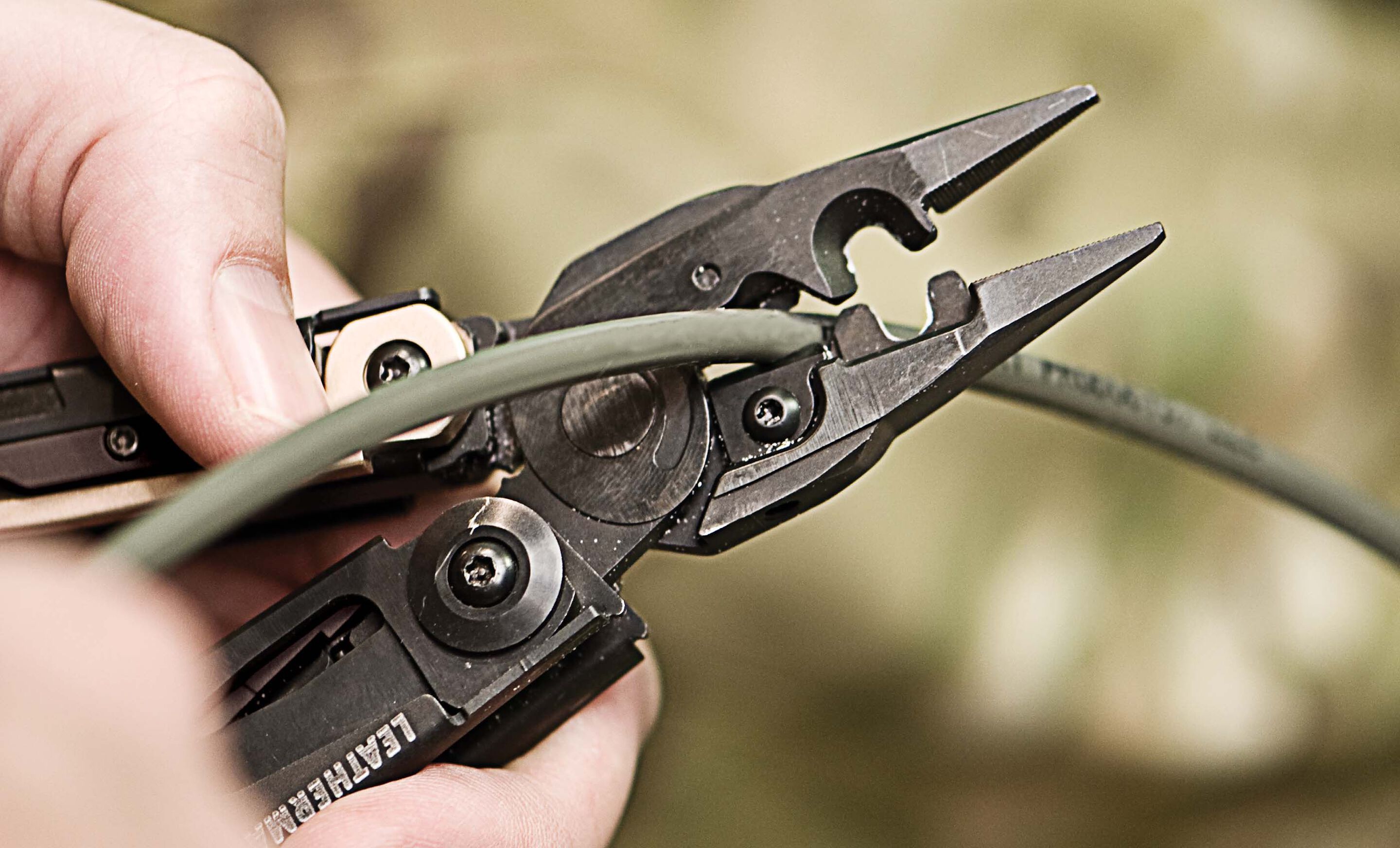 Dụng cụ đa năng Leatherman MUT EOD