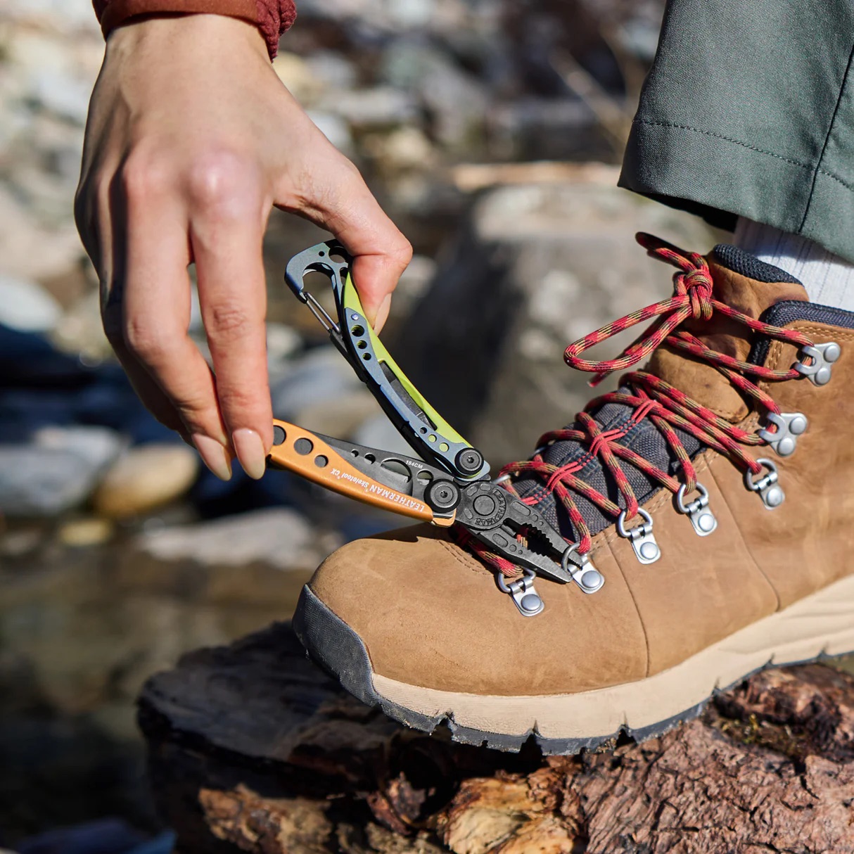 Dụng cụ đa năng Leatherman Skeletool CX