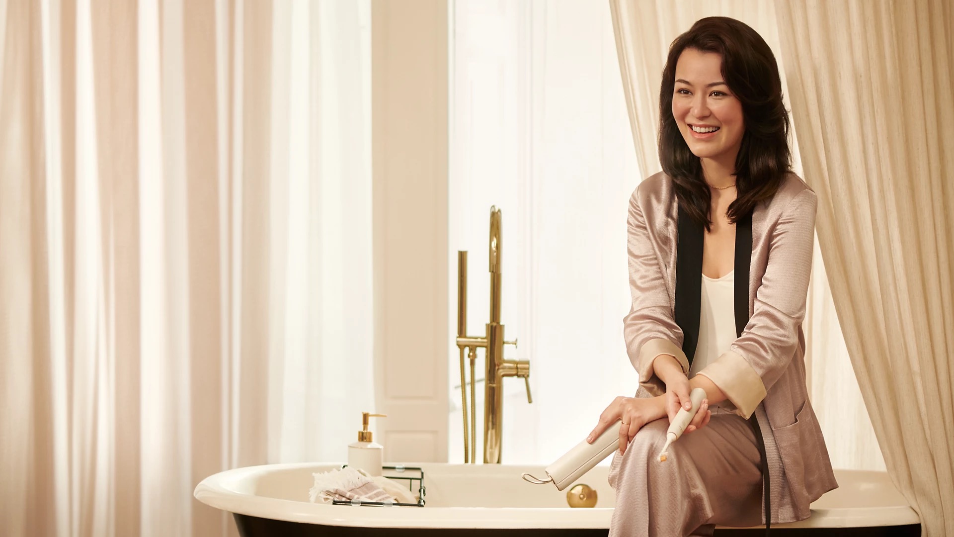 Bàn chải điện Philips Sonicare 9900 Prestige Limited Edition