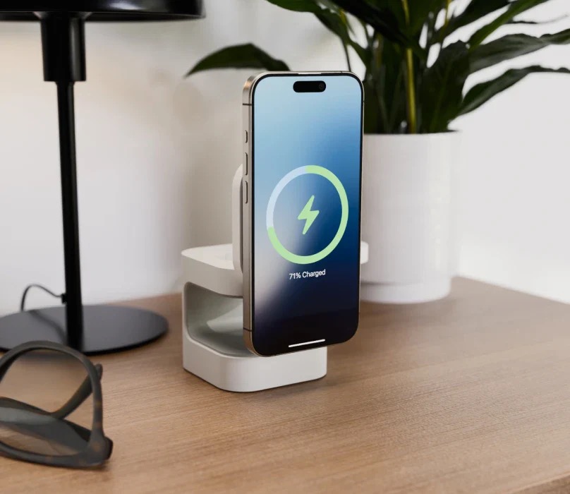 Bộ sạc không dây HyperJuice Qi2 3-in-1 Magnetic Charging Stand