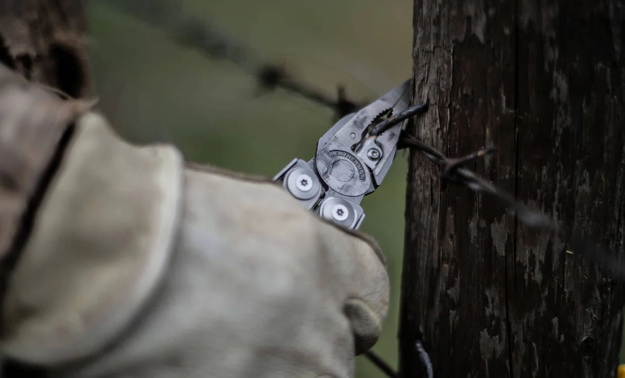 Dụng cụ đa năng Leatherman SURGE®