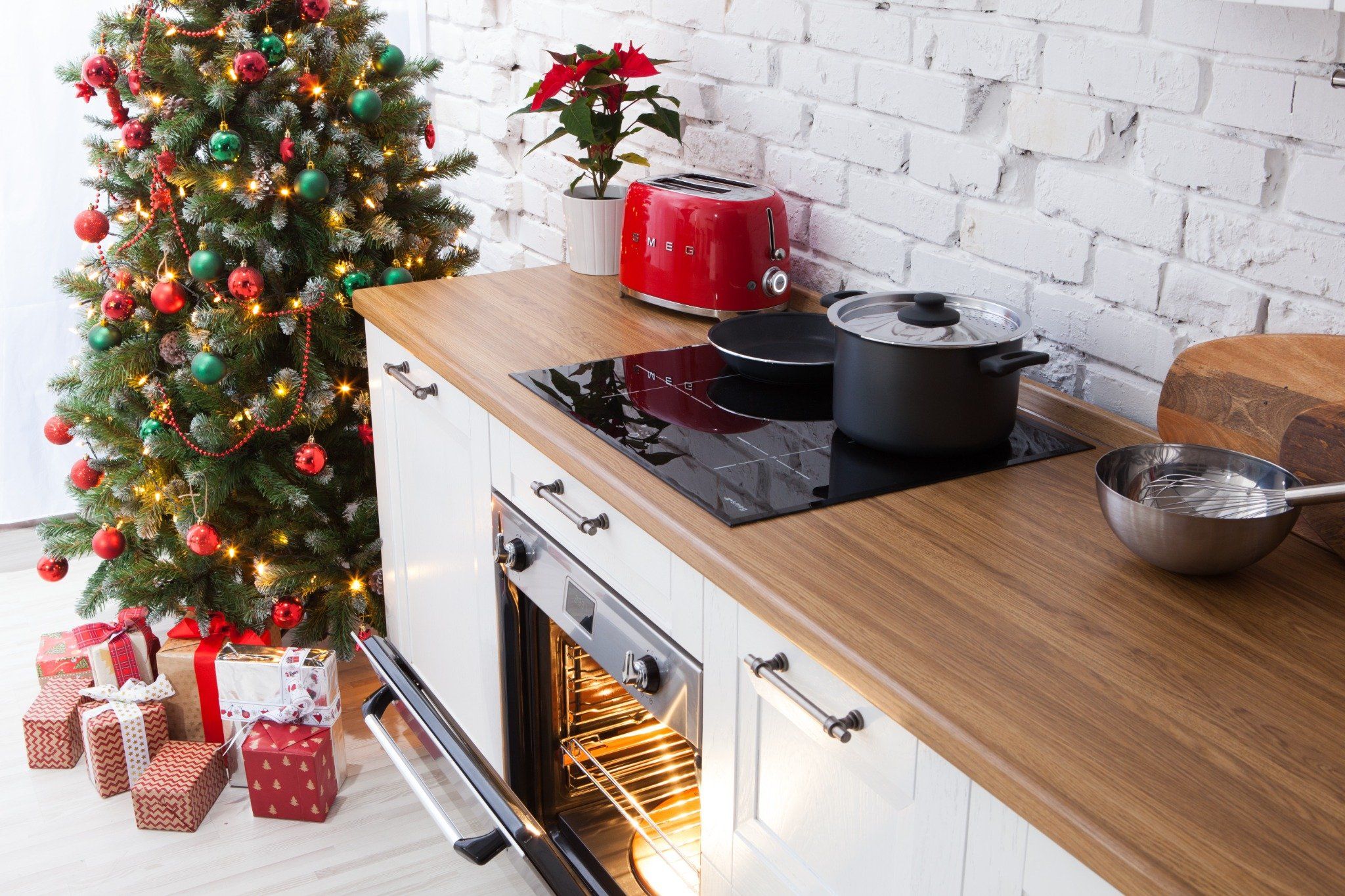 Máy nướng bánh mì Smeg 50's Style TSF01 (Red)