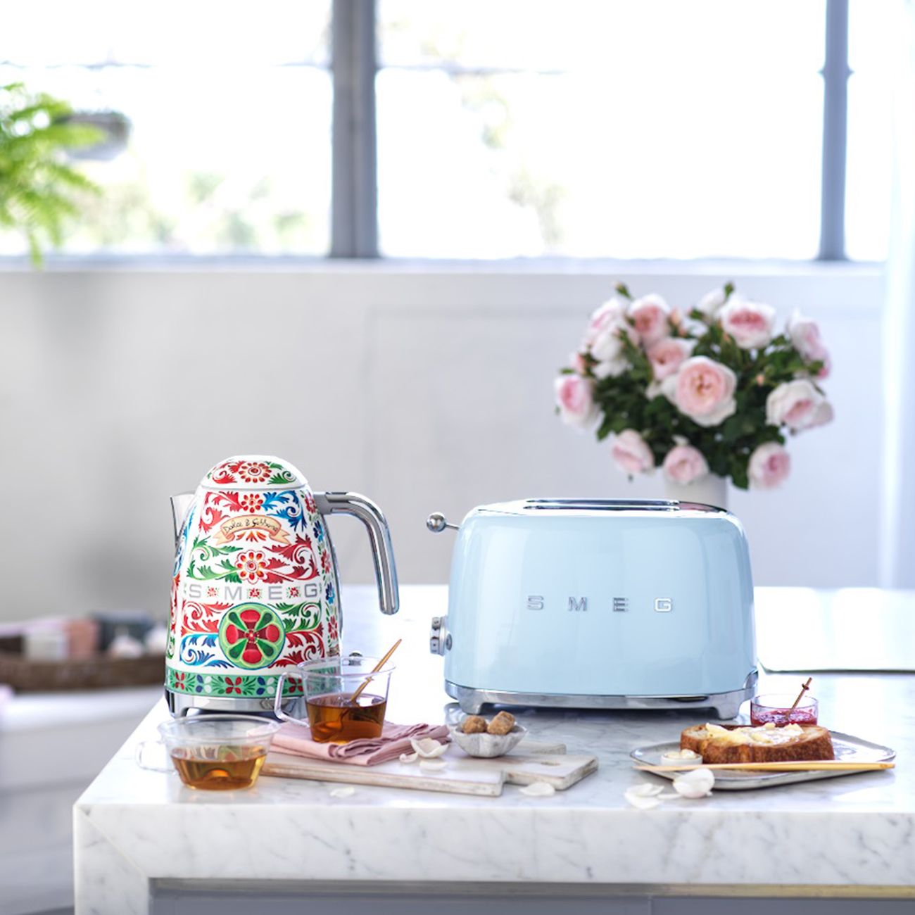 Máy nướng bánh mì Smeg 50's Style TSF01 (Blue)