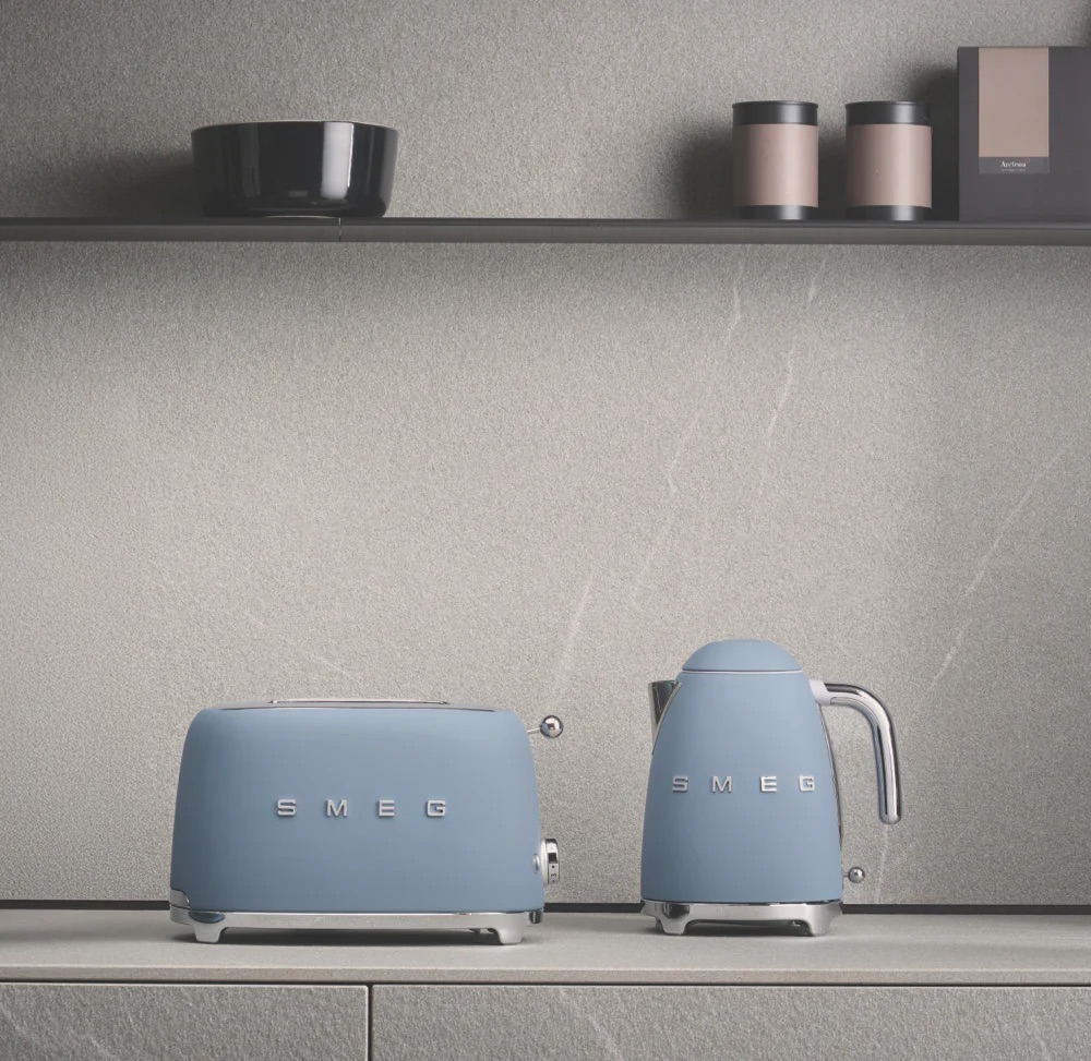 Máy nướng bánh mì Smeg 50's Style TSF01 (Storm Blue)