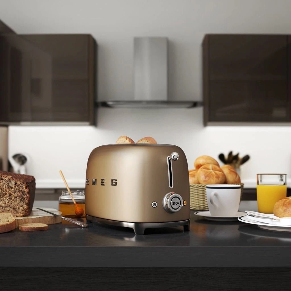 Máy nướng bánh mì Smeg 50's Style TSF01 (Champange Matt)