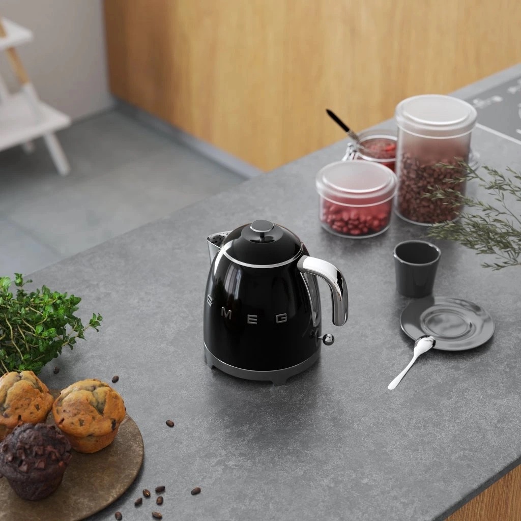 Ấm đun siêu tốc mini Smeg 50's Retro Style KLF05 (Black)