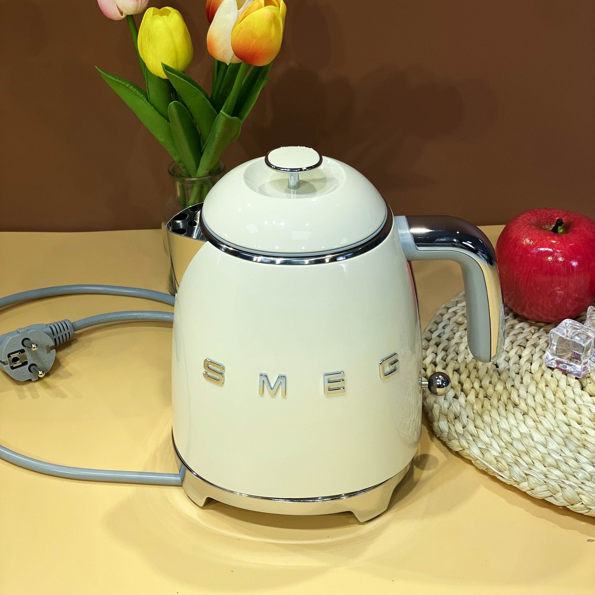 Ấm đun siêu tốc mini Smeg 50's Retro Style KLF05 (Green)