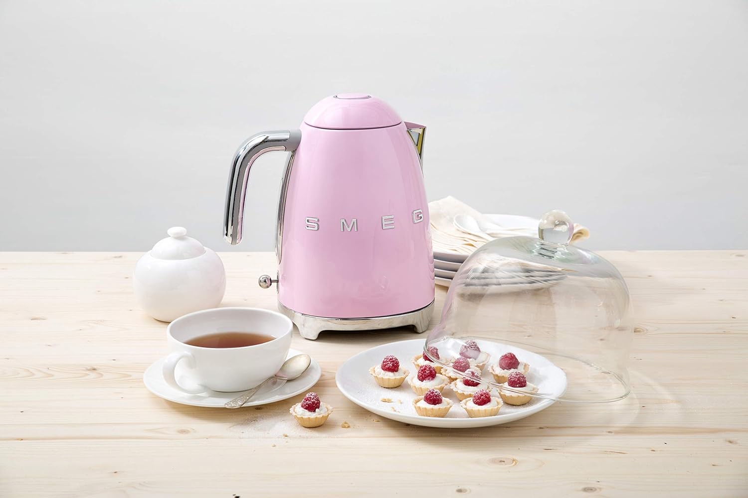 Ấm đun siêu tốc Smeg 50's Retro Style KLF03 (Pink)