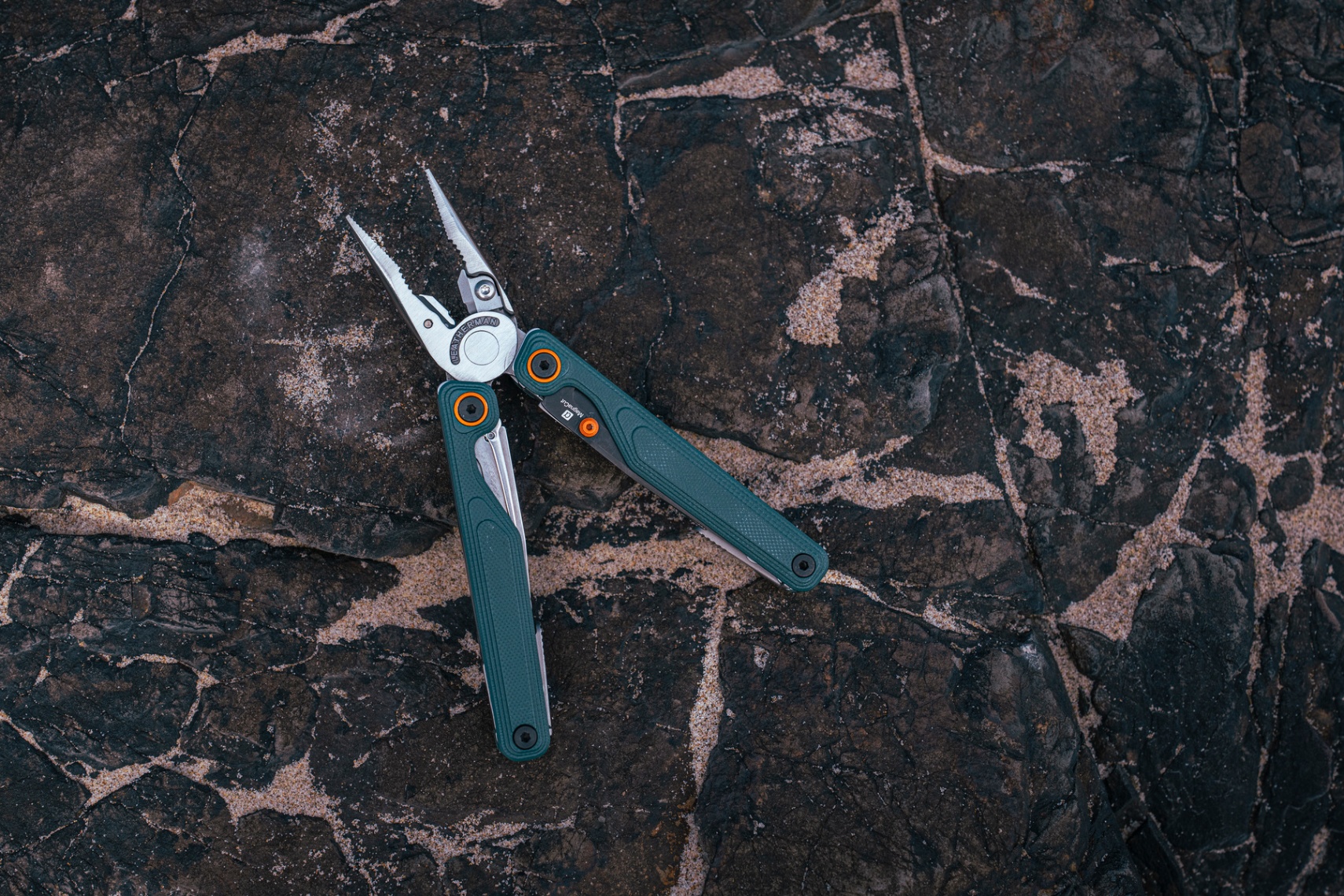 Dụng cụ đa năng Leatherman Wave Alpha - Cascadia