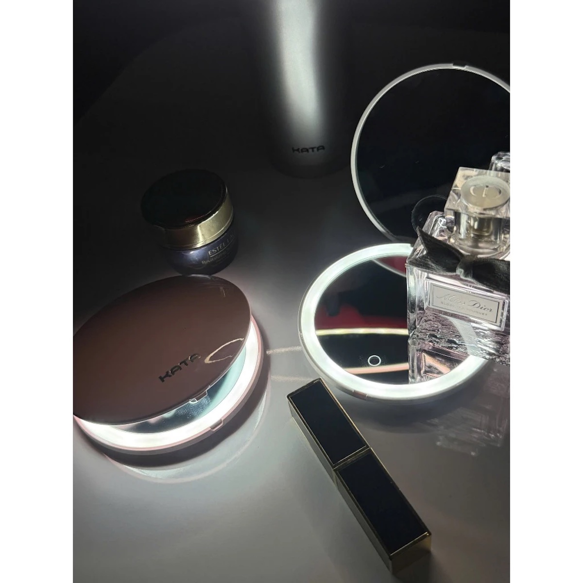 Gương led trang điểm cầm tay KATA Miro O2 Pocket