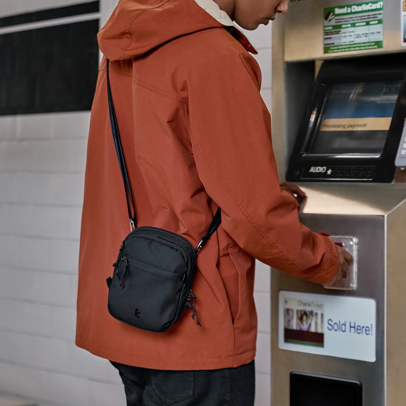 Túi đeo chéo Tomtoc Aviator T37 Travel Crossbody Bag