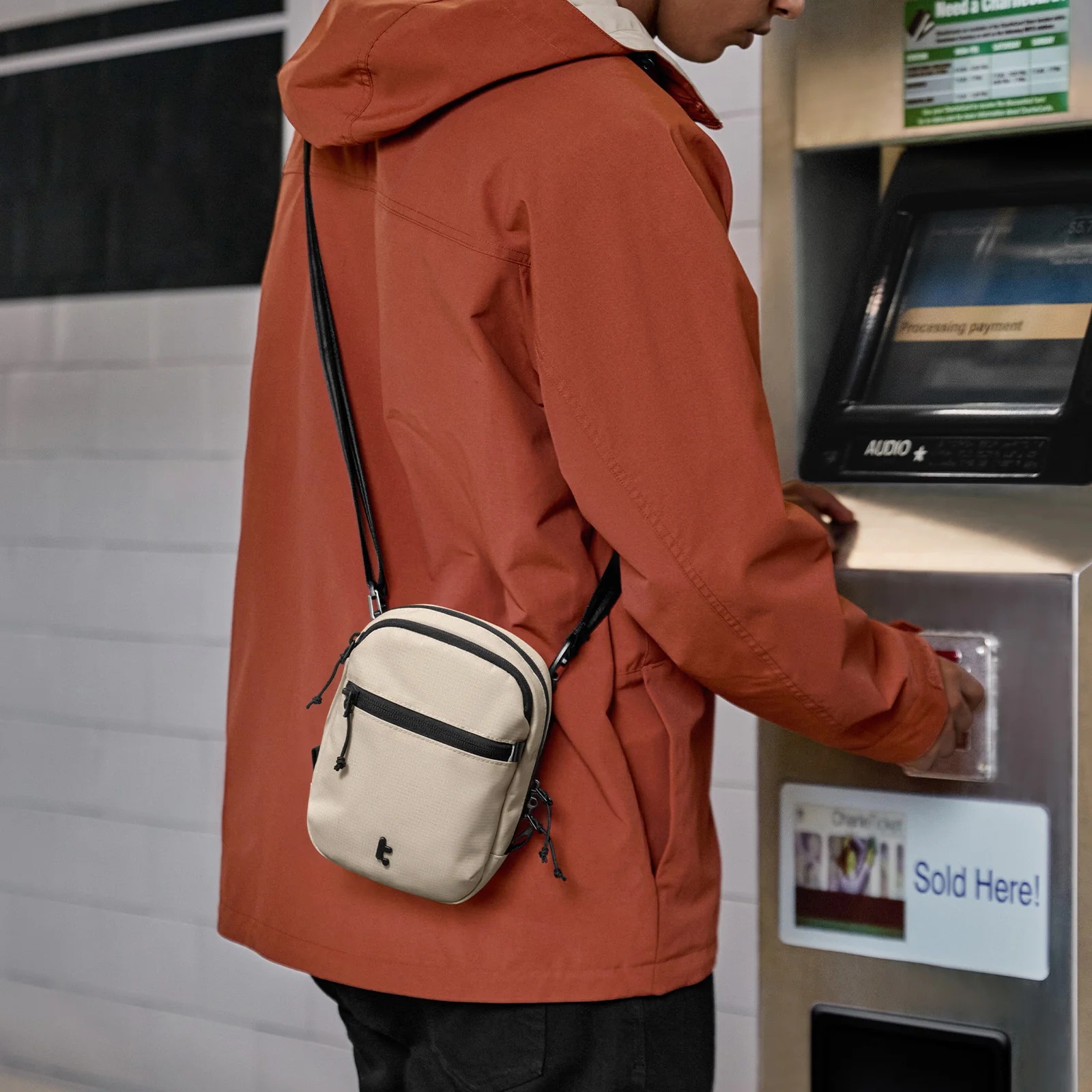 Túi đeo chéo Tomtoc Aviator T37 Travel Crossbody Bag