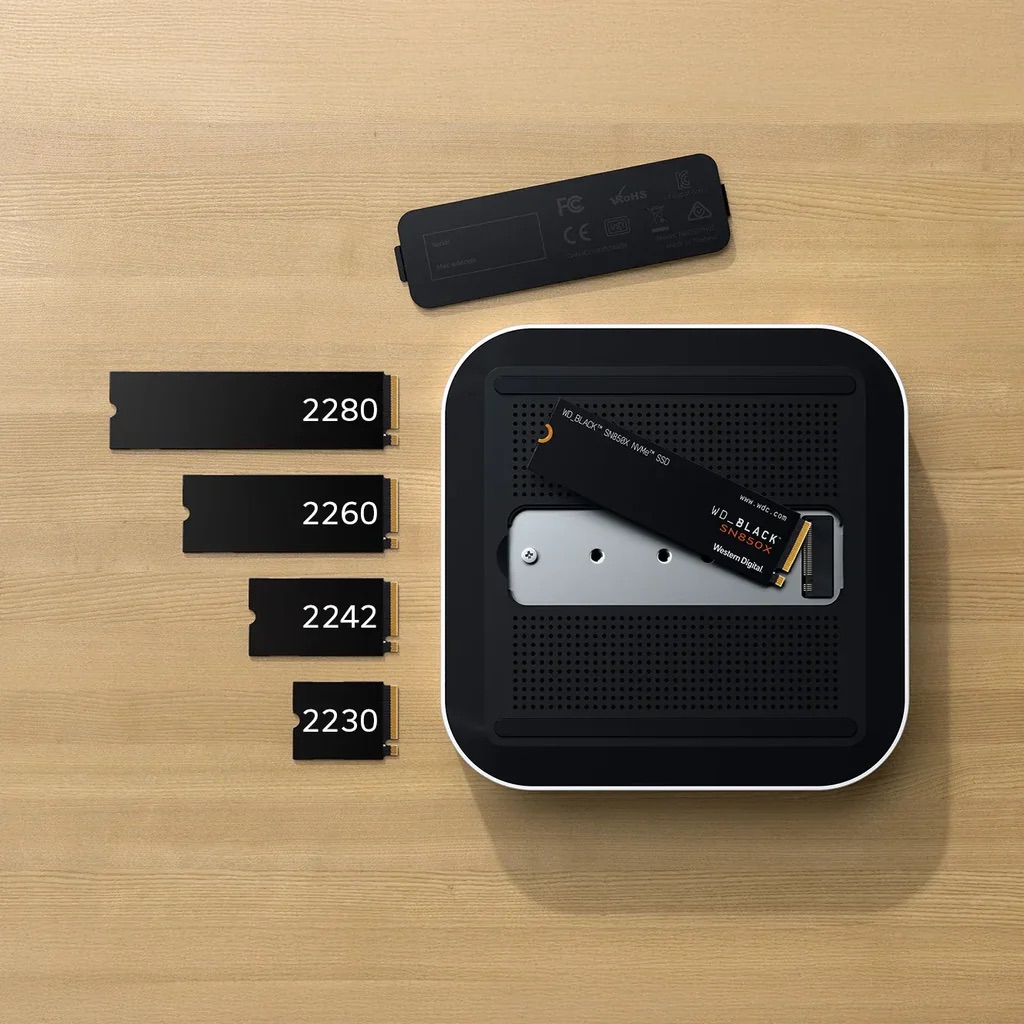 Satechi Thunderbolt 5 CubeDock with SSD Enclosure