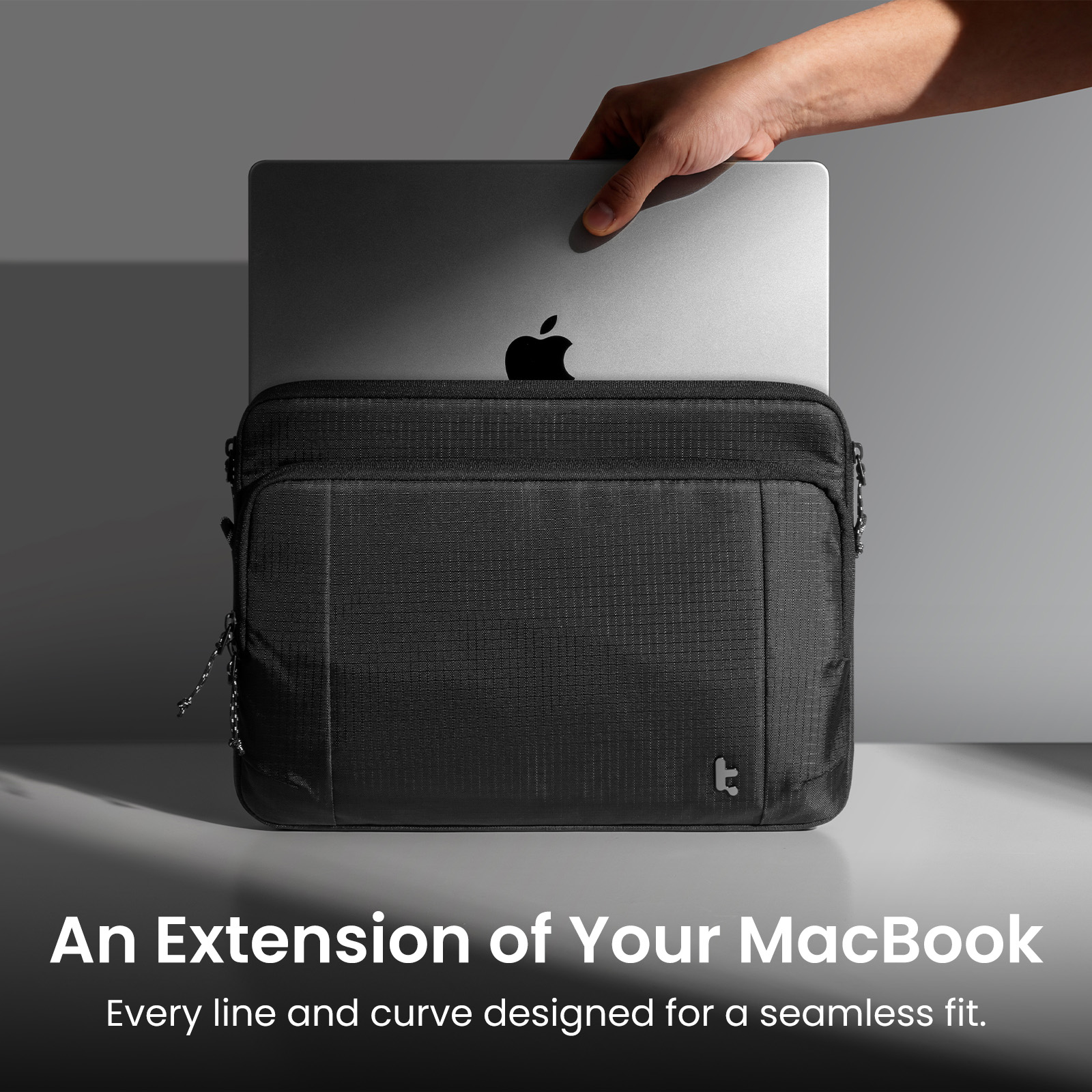 Túi xách chống sốc Tomtoc Essence-A34 Laptop/Macbook - A34