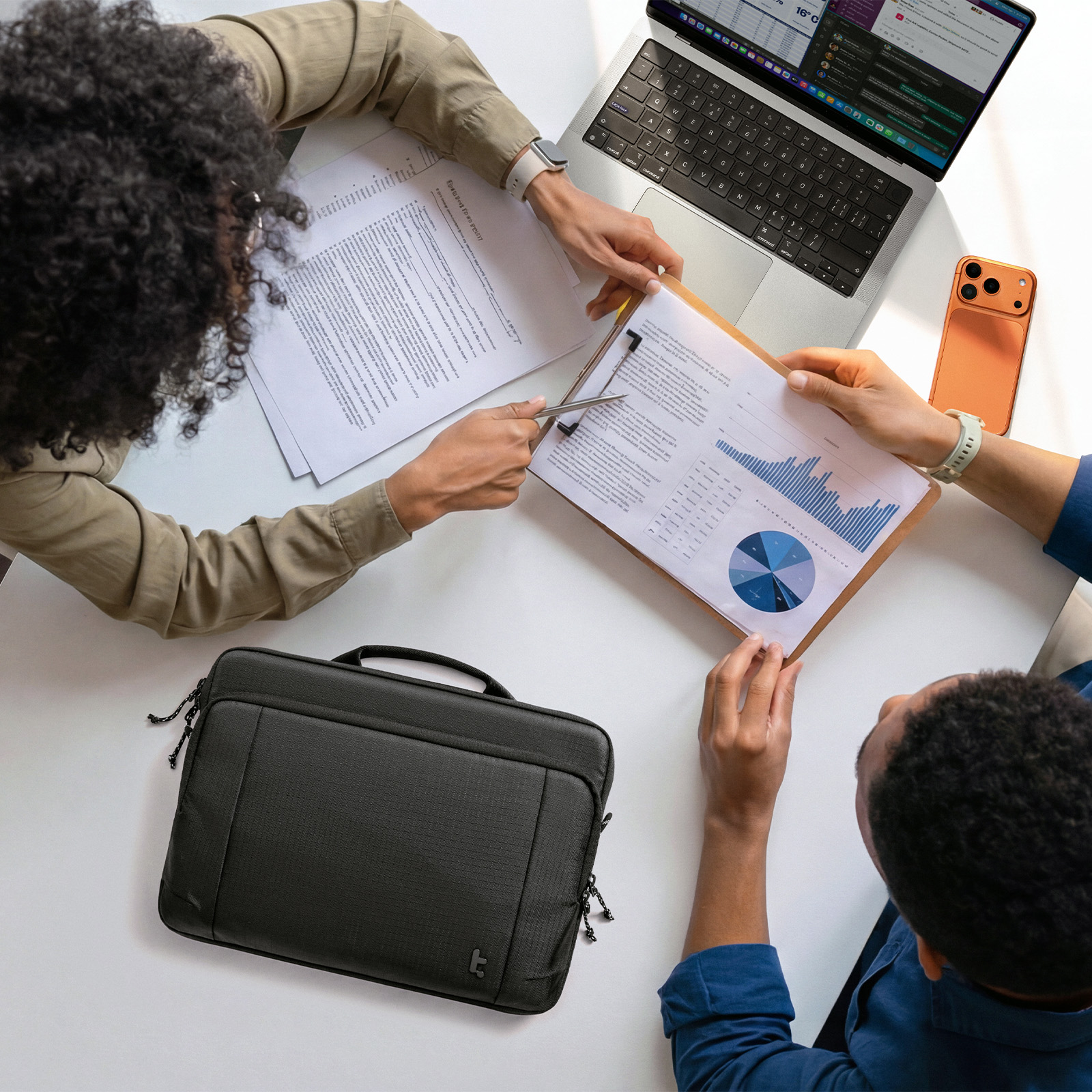 Túi xách chống sốc Tomtoc Essence-A34 Laptop/Macbook - A34