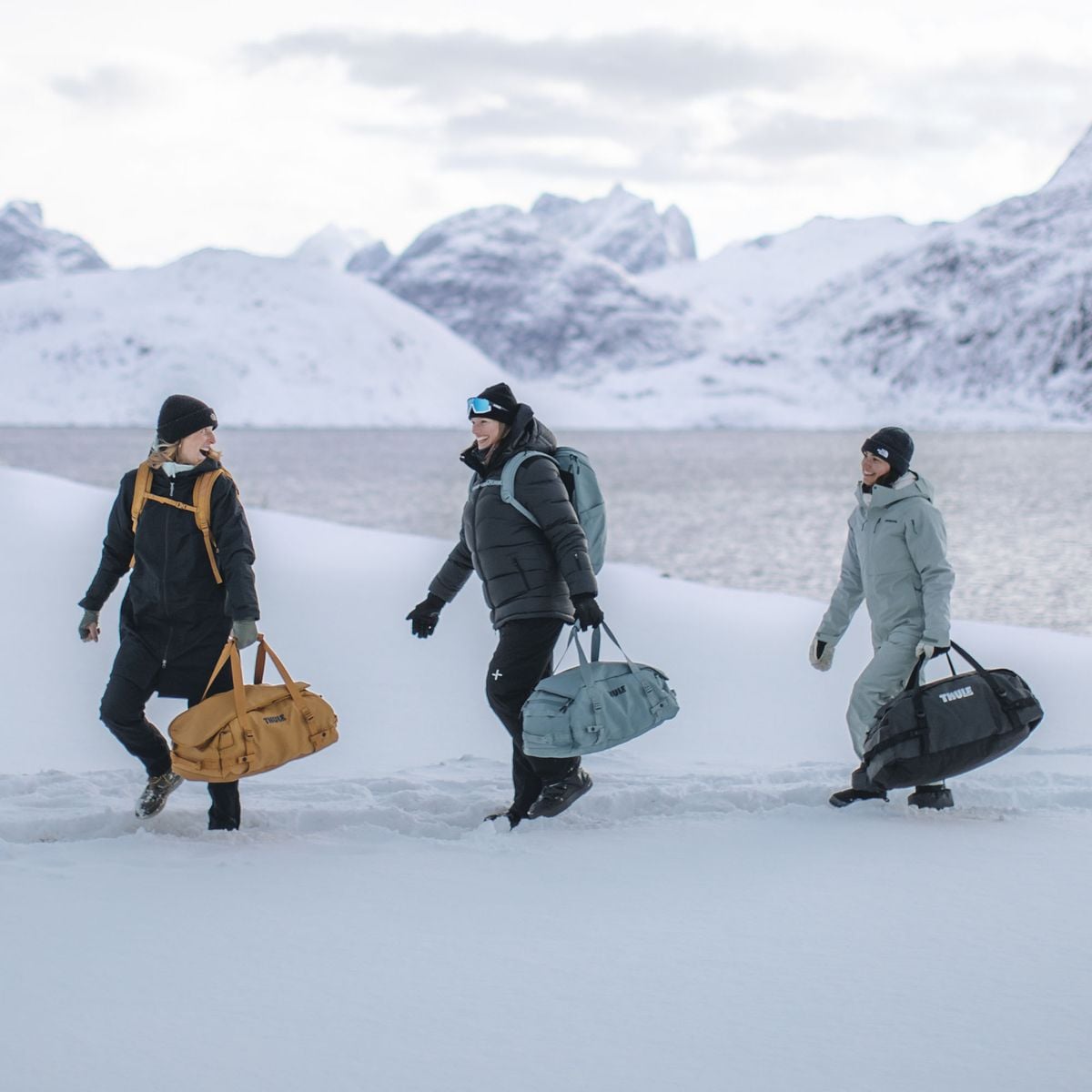 Túi hành lý Thule Chasm Recycled Duffel 40L