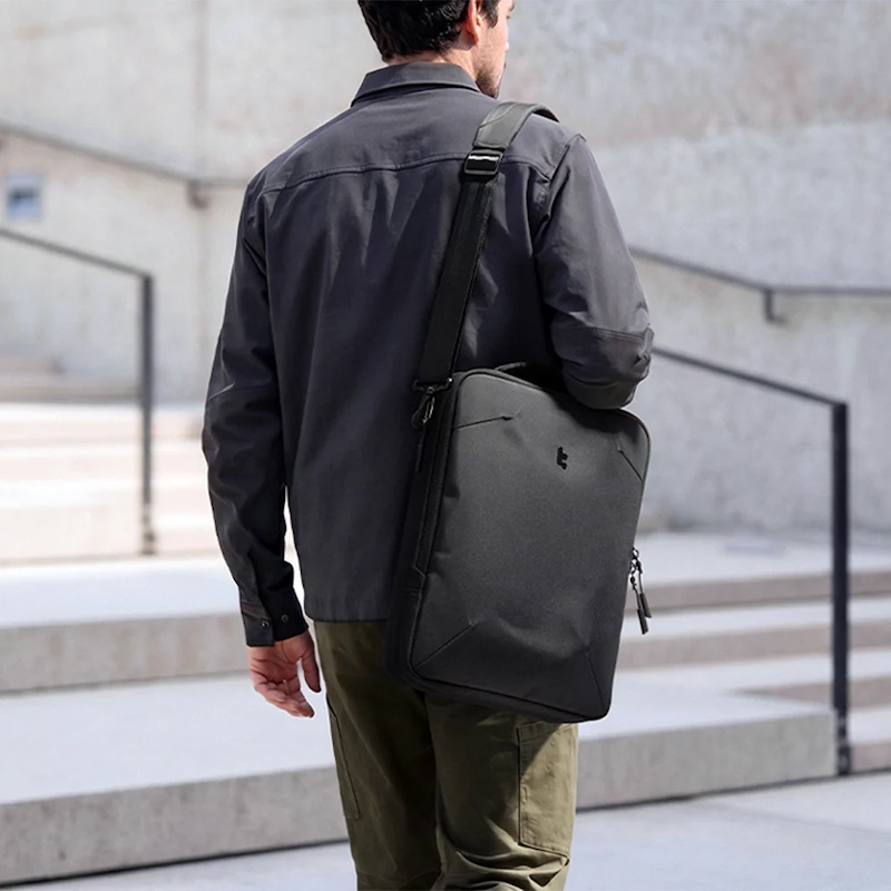 Túi đeo chéo Tomtoc UrbanEX-A04 Shoulder Bag for Laptop 14