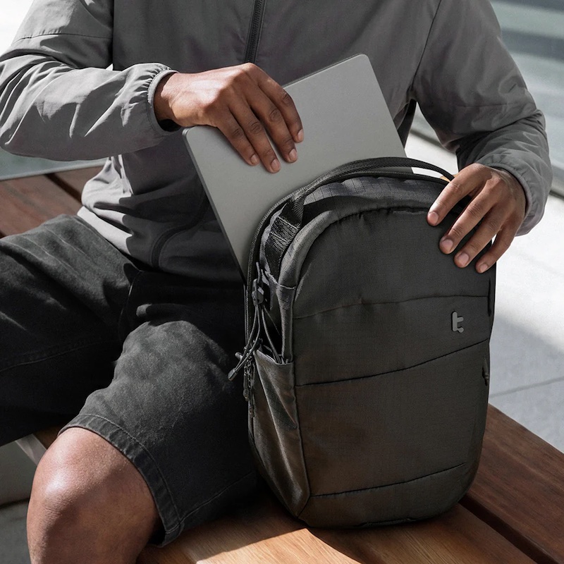 Túi đeo vai Tomtoc UrbanEX-T30 Sling Bag 10L for Laptop 14