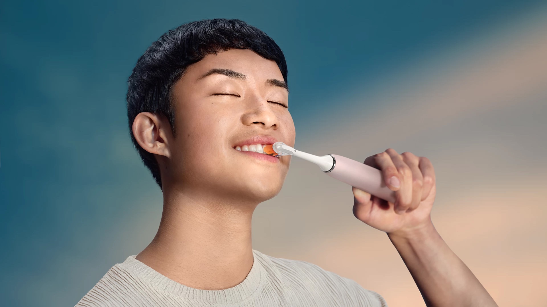 Bàn chải điện Philips Sonicare DiamondClean 9000 HX9914