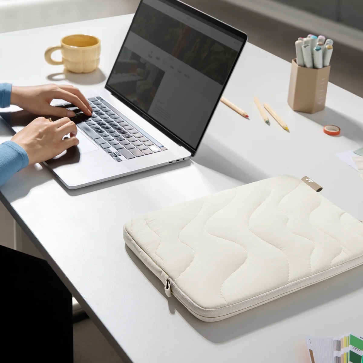 Túi chống sốc Tomtoc Terra A27 (Macbook/Ultrabook 16