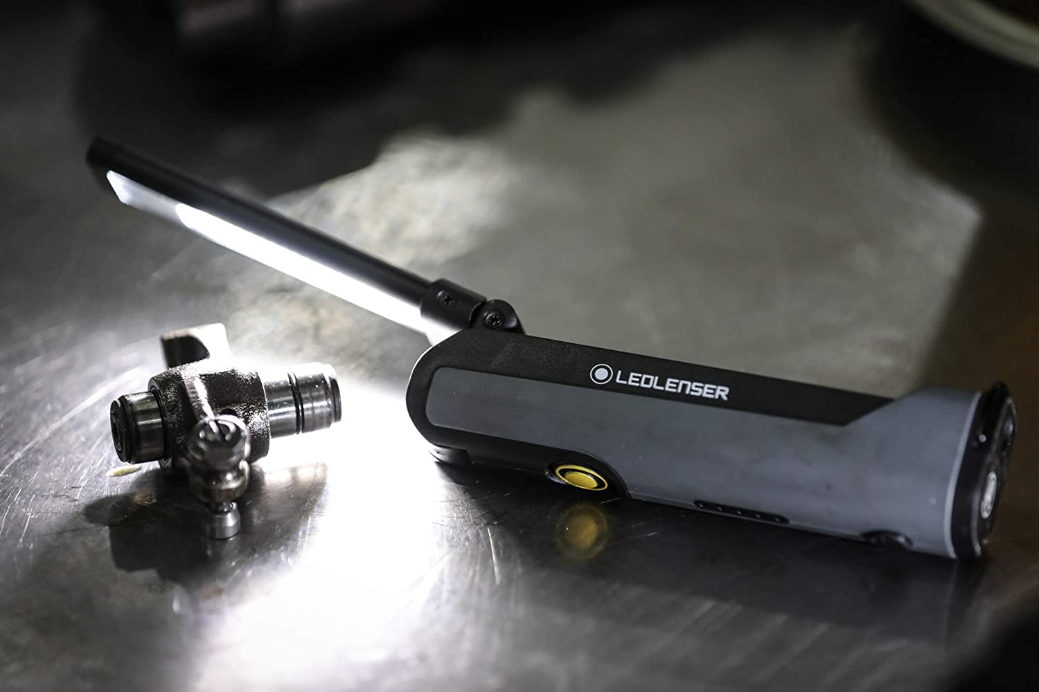 Đèn pin Ledlenser iW5R Flex (600 Lumens)