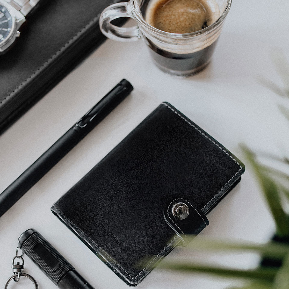 Ví kiêm đèn pin Ledlenser Lite Wallet