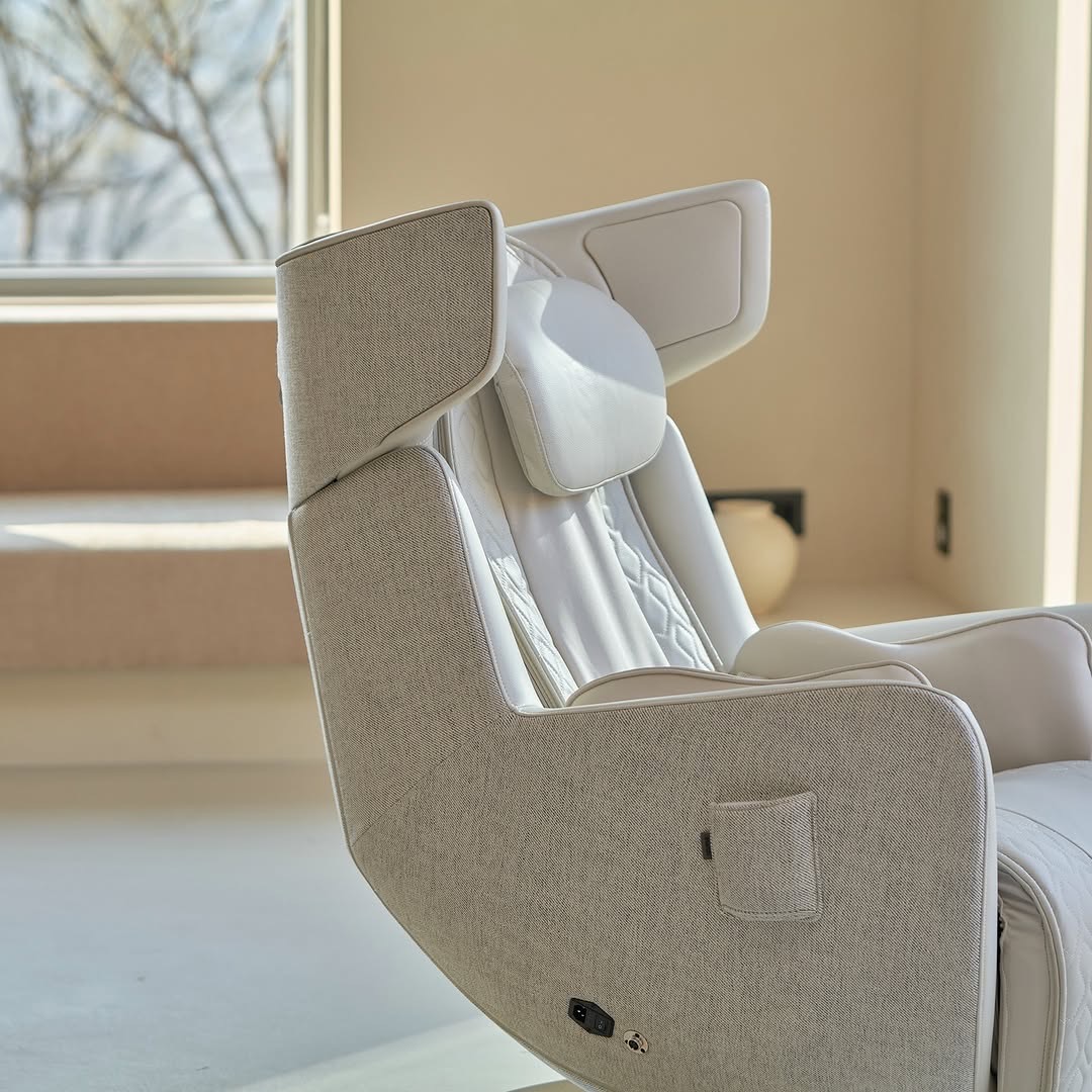 Ghế massage Nouhaus Orbit Zero Gravity NM-SN700 (Elder White)