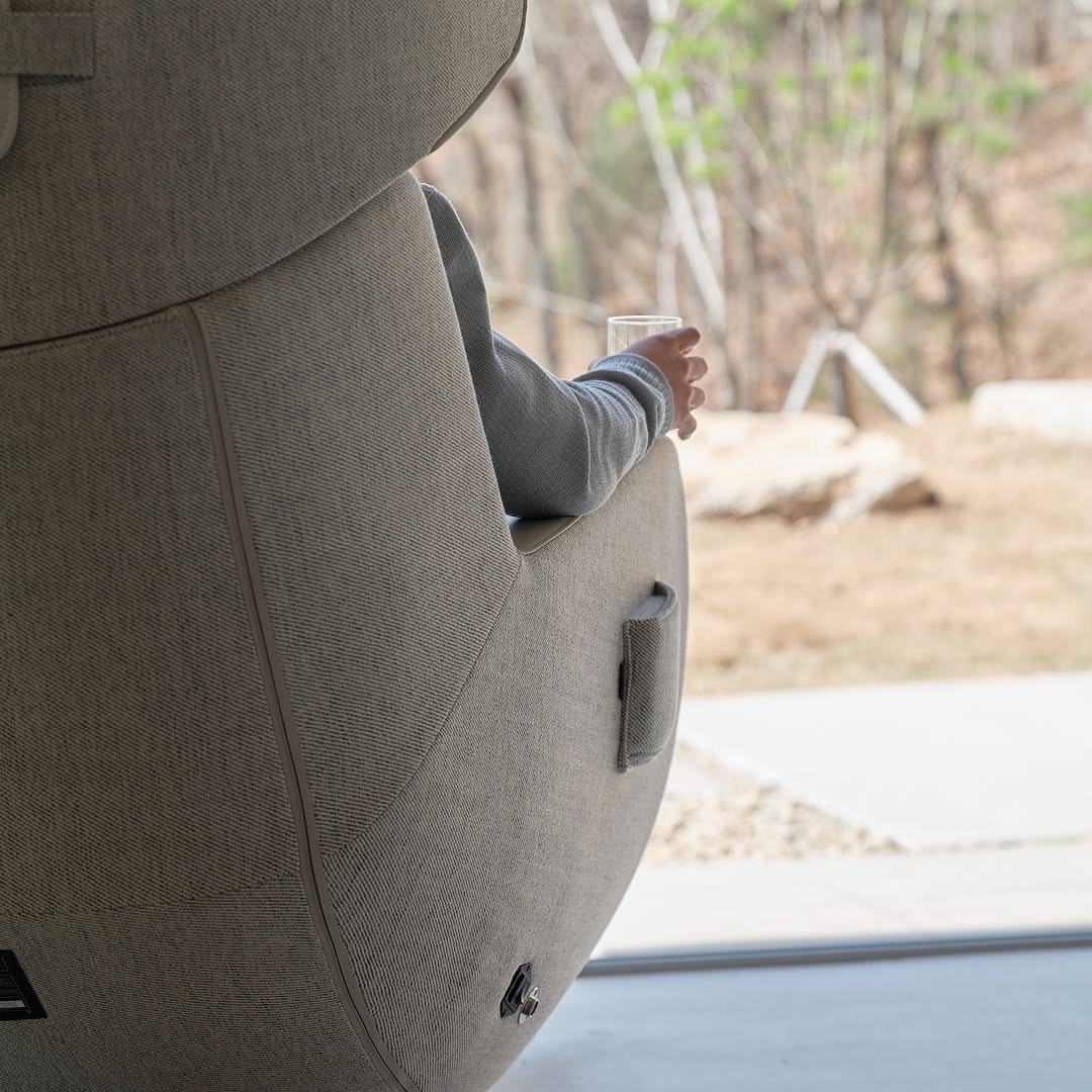 Ghế massage Nouhaus Orbit Zero Gravity NM-SN700 (Elder White)