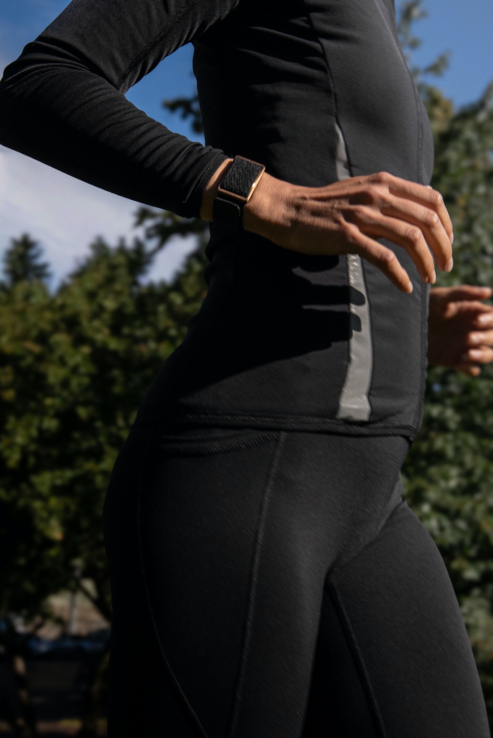 Vòng đeo tay sức khoẻ Polar Loop (Night Black)