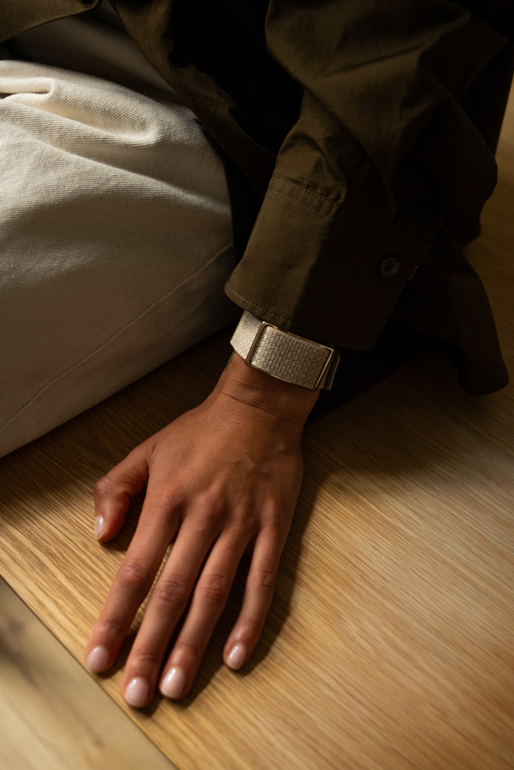 Vòng đeo tay sức khoẻ Polar Loop (Greige Sand)