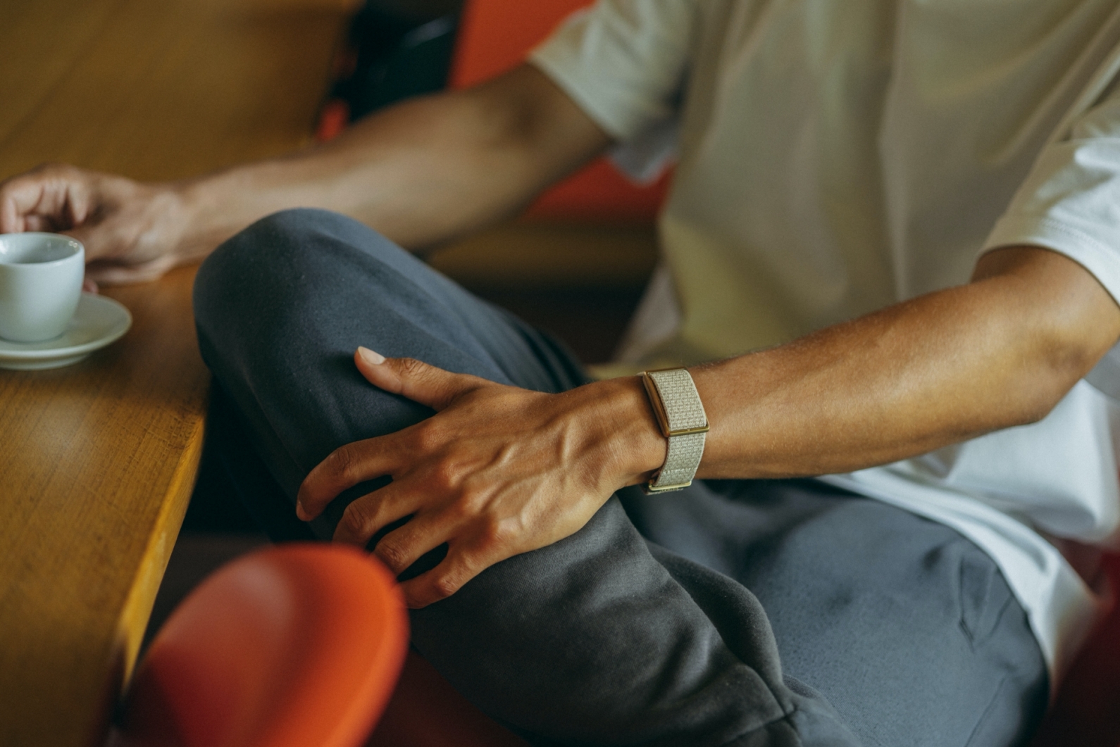 Vòng đeo tay sức khoẻ Polar Loop (Greige Sand)