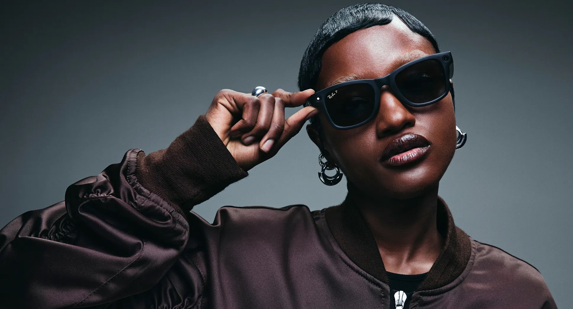 Kính thông minh Ray-Ban Meta Wayfarer (Gen 2) - Matte Black with Gradient Graphite Lenses