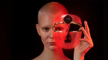 Hướng Dẫn Vệ Sinh Mặt Nạ LED Cổ & Ngực Foreo FAQ 211 Đúng Cách