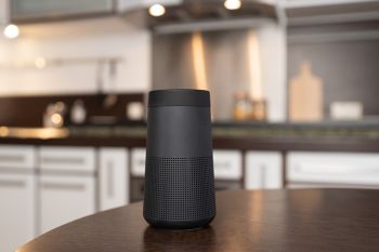 Bose SoundLink Revolve+ Series II: Nhỏ gọn, tinh tế, âm thanh vượt giới hạn