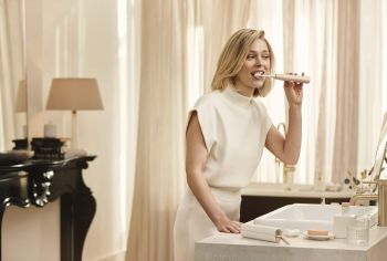 Bàn chải đánh răng thông minh mới của Philips thích ứng với cách đánh răng của bạn