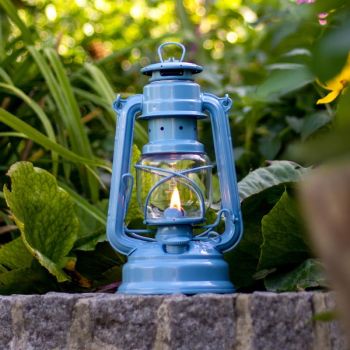 Đèn bão Feuerhand Baby Special 276 - Pastel Blue