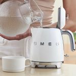 Ấm đun siêu tốc mini Smeg 50's Retro Style KLF05 (White)