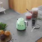 Ấm đun siêu tốc mini Smeg 50's Retro Style KLF05 (Green)