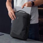 Túi đeo chéo Tomtoc UrbanEX-A04 Shoulder Bag for Laptop 14